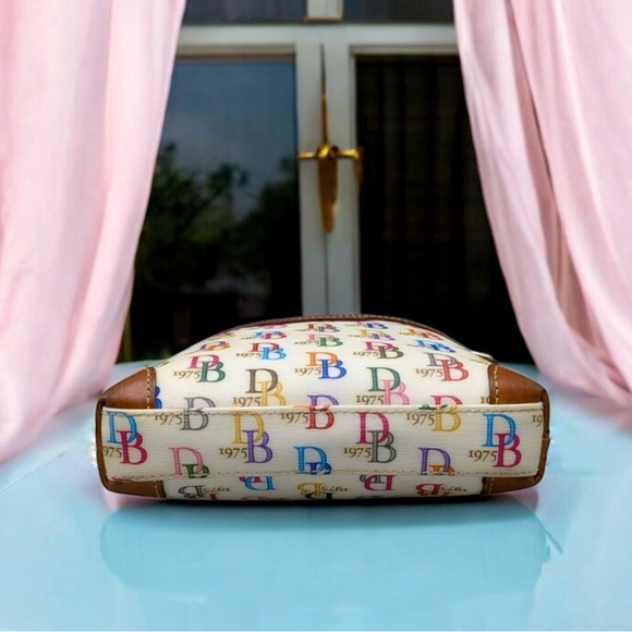 *SOLD* Dooney & Bourke 1975 Logo (Anniversary Edition) Shoulder Bag - Picture 4 of 5